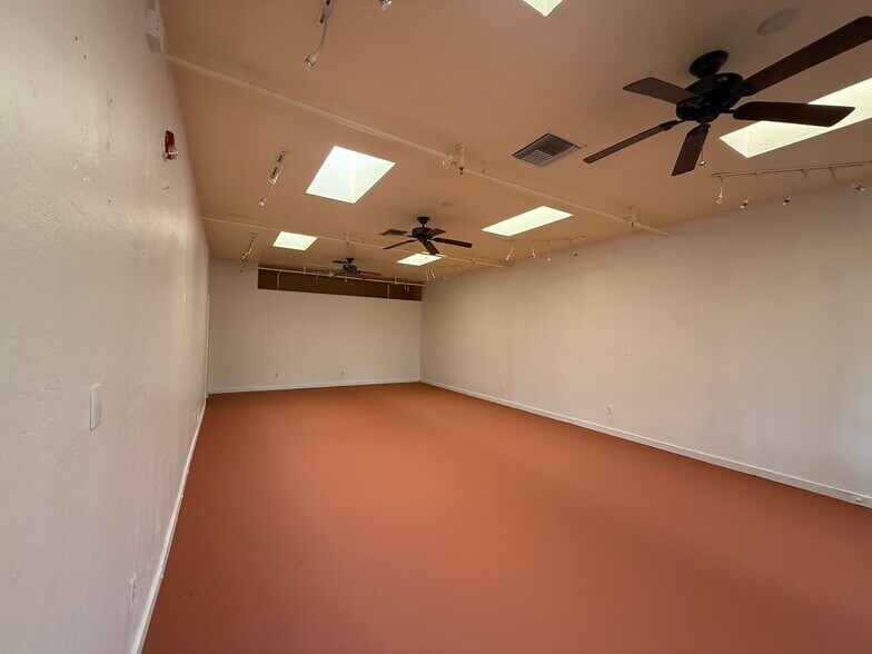 More Photos Of 6130-6142 E Cave Creek Rd, Cave Creek Unknown For Lease