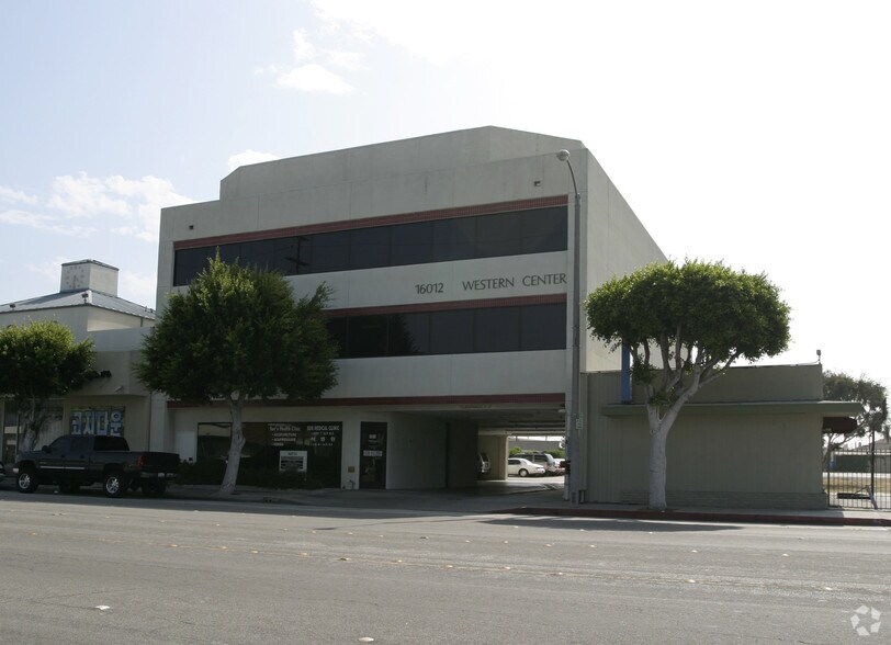More Photos Of 16012 Western Ave, Gardena Office For Lease