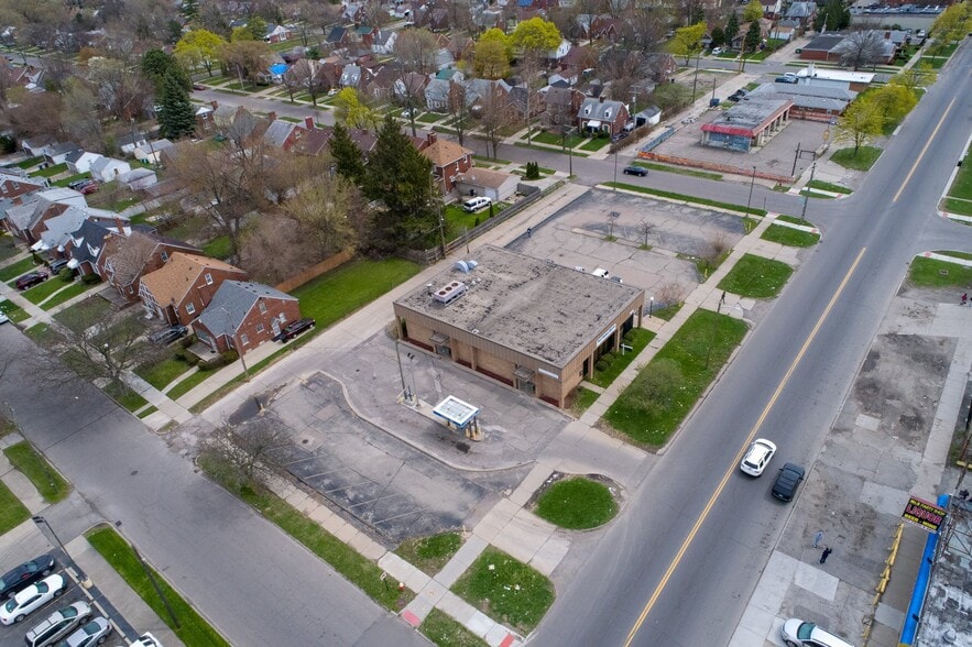 More Photos Of 12300 Morang Rd, Detroit Bank For Lease