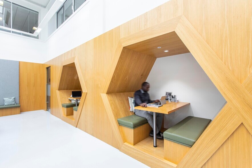 More Photos Of Third Ave, Marlow Coworking Space