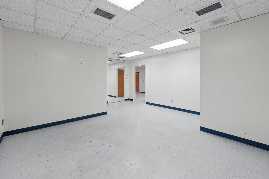 More Photos Of 1730 Amherst St, Winchester Medical For Sale