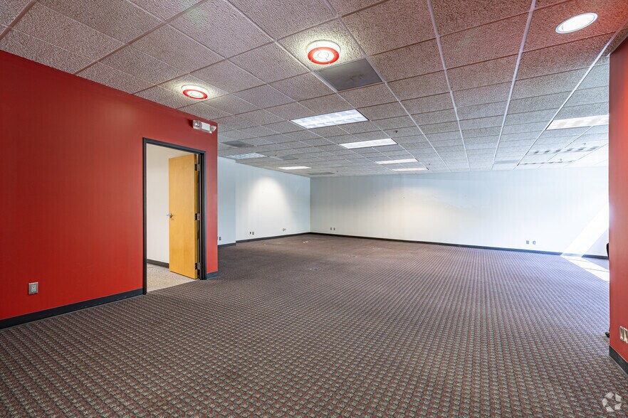 More Photos Of 100 Valley Rd, Mount Arlington Unknown For Lease