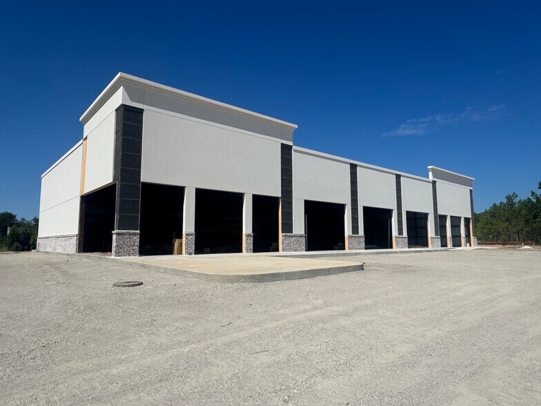 More Photos Of 608 Towne Park Loop, Rincon Restaurant For Lease