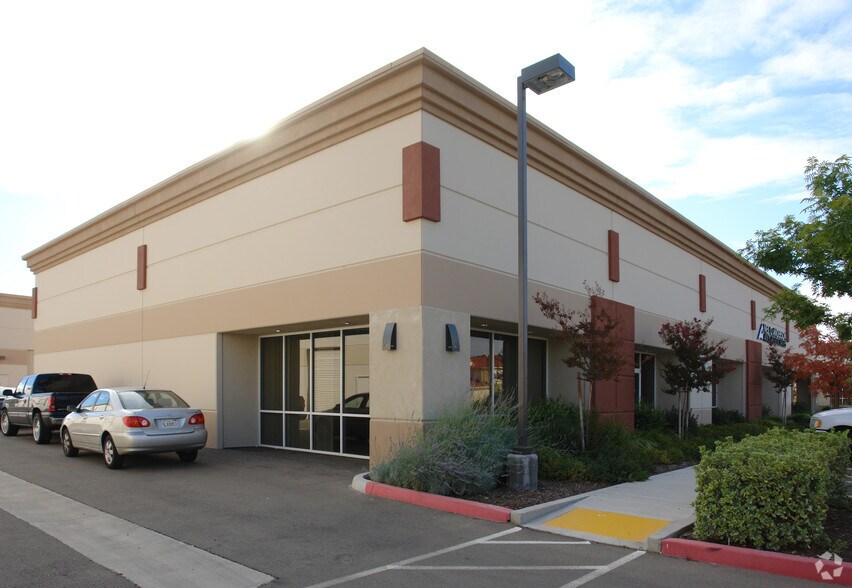 More Photos Of 50 Goldenland Ct, Sacramento Research And Development For Sale