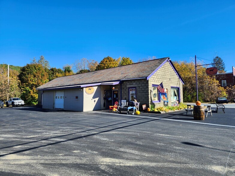 More Photos Of 98 W Main St, Cambridge Storefront Retail Office For Sale