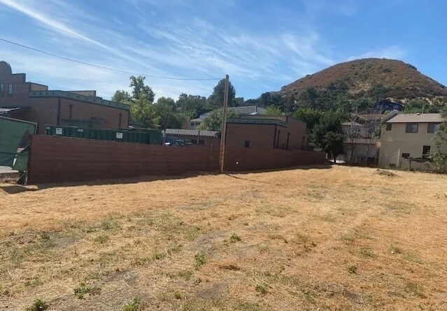 More Photos Of 28266 Dorothy Dr, Agoura Hills Land For Lease