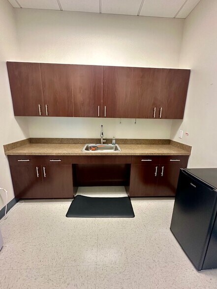 More Photos Of 5900 S Lake Forest Dr, McKinney Office For Lease