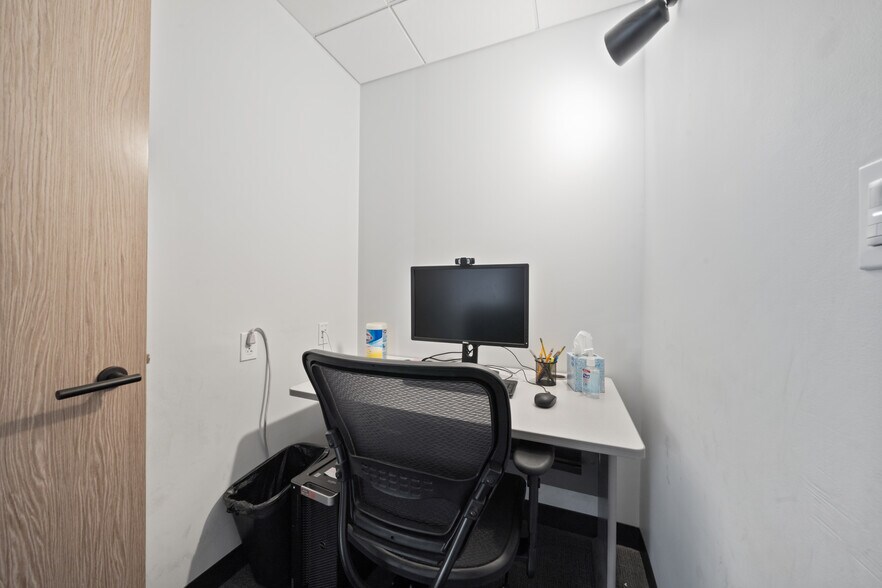 More Photos Of 7620 Guadalupe St, Austin Office For Lease