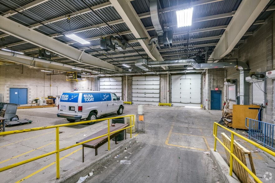 More Photos Of 4101 W Burnham St, West Milwaukee Manufacturing For Sale