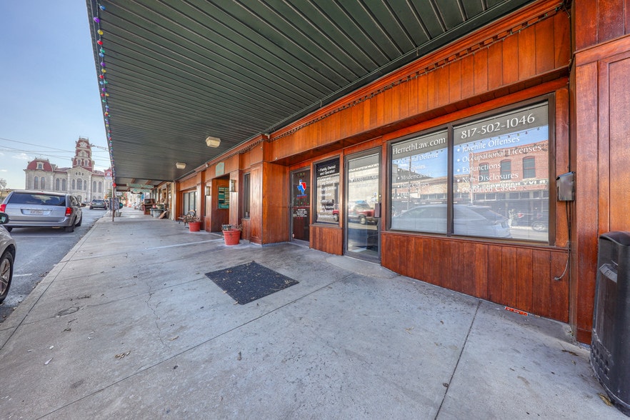 More Photos Of 119 N Main St, Weatherford Office For Lease
