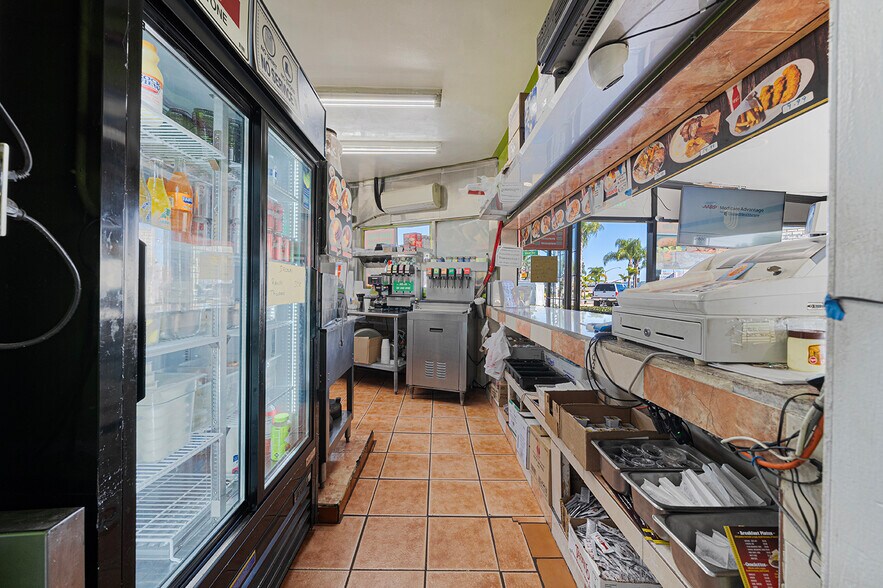 More Photos Of 201 W Whittier Blvd, Montebello Freestanding For Sale