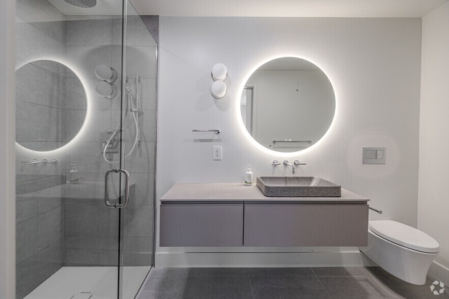 More Photos Of 517 W Main St, Madison Apartments For Lease