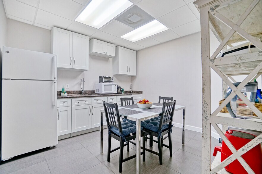 More Photos Of 8200-8358 NW 30th Ter, Doral Coworking Space