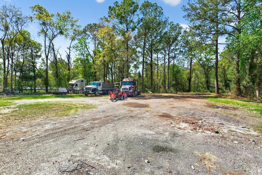 Primary Photo Of 10676 New Kings Rd, Jacksonville Office For Lease