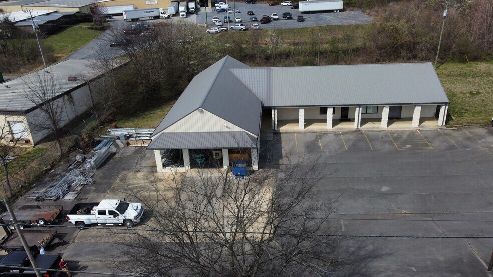 More Photos Of 2065 Cleveland Hwy, Dalton Flex For Sale