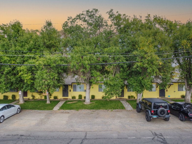More Photos Of 2372 Albatross Way, Sacramento Apartments For Sale