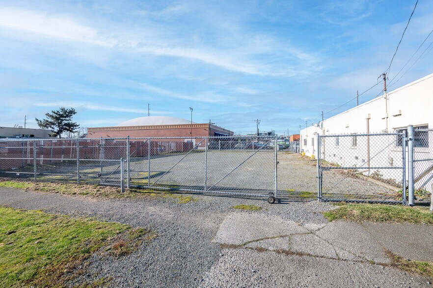 More Photos Of 321 State Ave, Kent Land For Lease