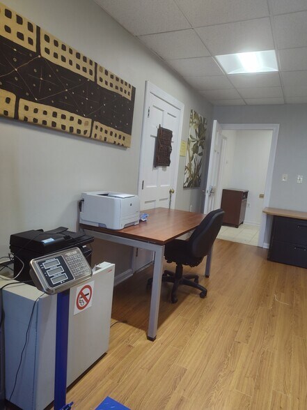 More Photos Of 50 S Pickett St, Alexandria Medical For Sale
