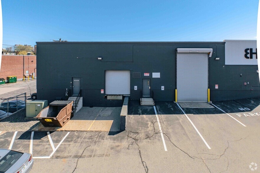 More Photos Of 179 Bear Hill Rd, Waltham Research And Development For Lease