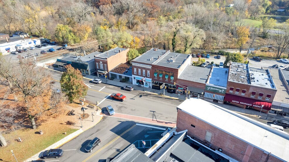 More Photos Of 119 S Calumet Ave, Chesterton Storefront Retail Residential For Lease
