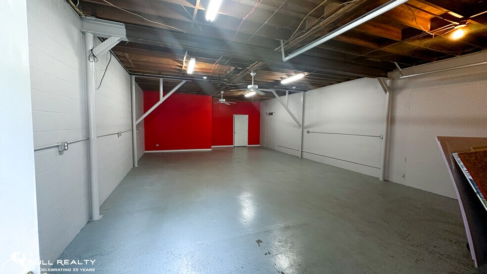 More Photos Of 99 Bay St, Fairburn Light Manufacturing For Sale