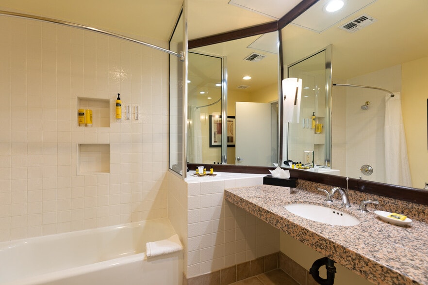 More Photos Of 74695 Highway 111, Palm Desert Hotel For Sale