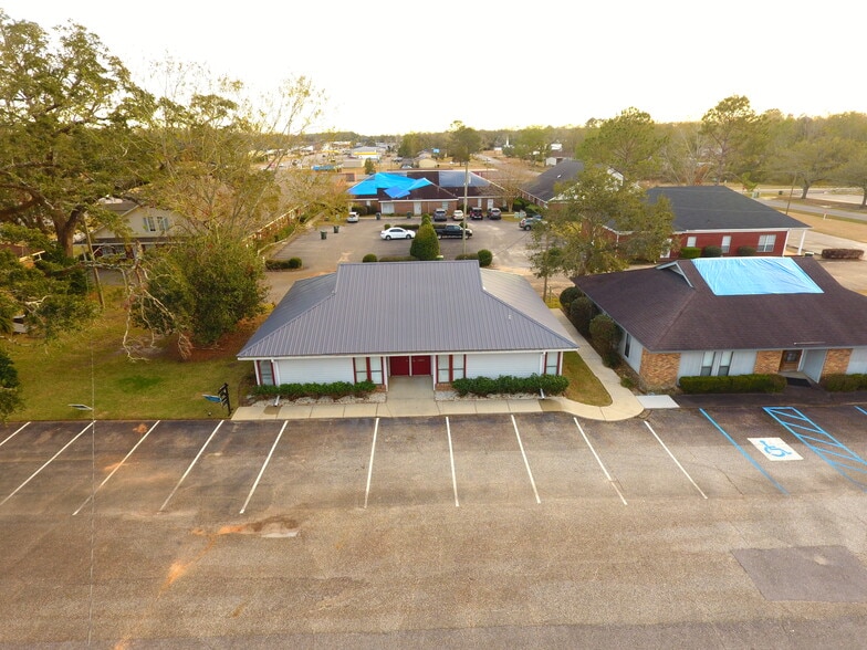 More Photos Of 105 W Camphor Ave, Foley Medical For Lease