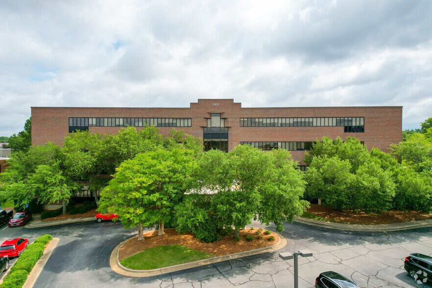 More Photos Of 2000 10th Ave, Columbus Medical For Lease