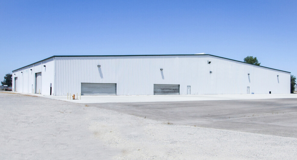 Primary Photo Of 30158 Road 68, Visalia Warehouse For Lease