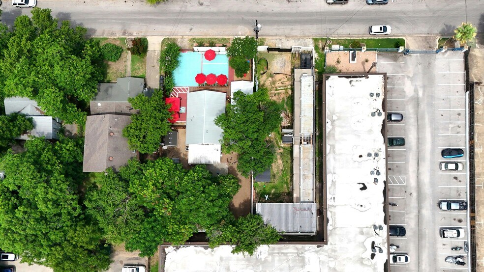 More Photos Of 4707 Harmon Ave, Austin Storefront Retail Residential For Sale