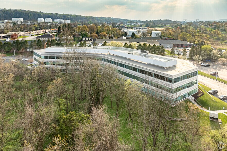 More Photos Of 100 Deerfield Ln, Malvern Office For Lease