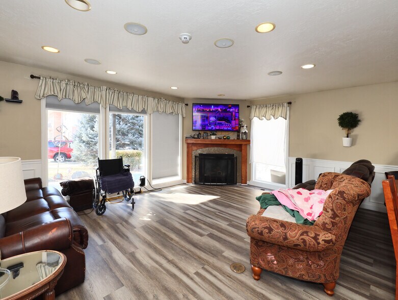 More Photos Of 41 E Center St, Centerville Assisted Living For Sale