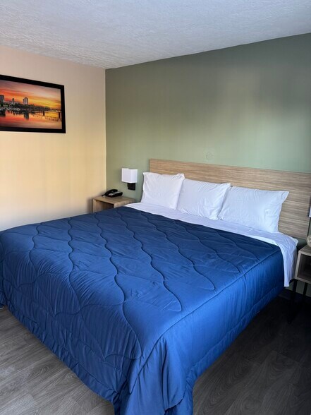 More Photos Of 2560 Center West Pky, Augusta Hotel For Sale