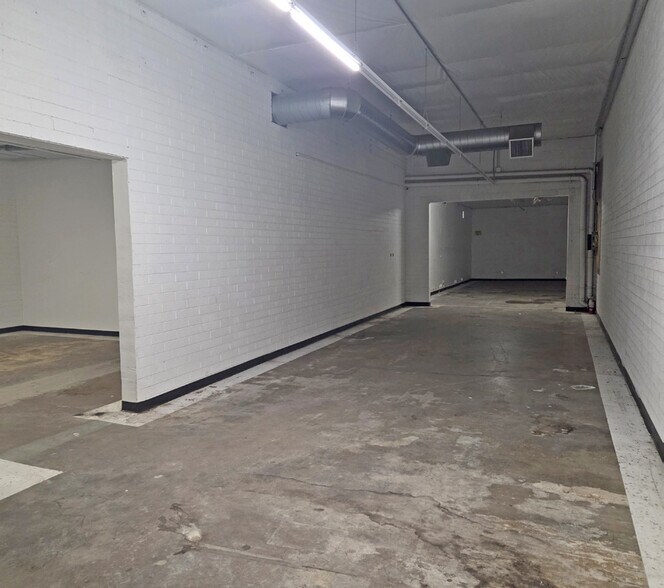 More Photos Of 1021-1025 E Main St, Mesa Showroom For Lease