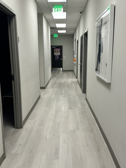 More Photos Of 152 Brand Rd, Murphy Medical For Lease