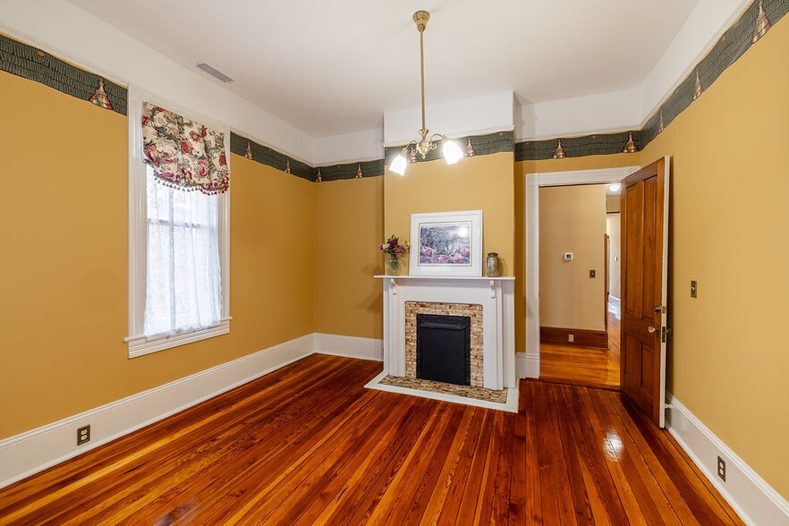 More Photos Of 892 Prince Ave, Athens Medical For Lease