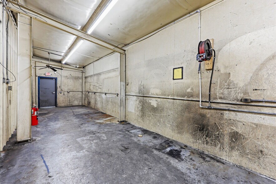 More Photos Of 146 Morrison Moore Pkwy E, Dahlonega Freestanding For Lease