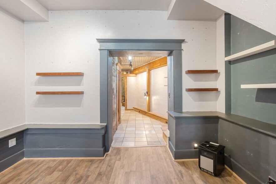 More Photos Of 40 Main St, Bisbee General Retail For Sale