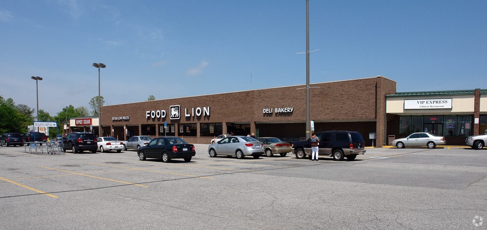 More Photos Of 108-124 W Meadowview Rd, Greensboro General Retail For Lease