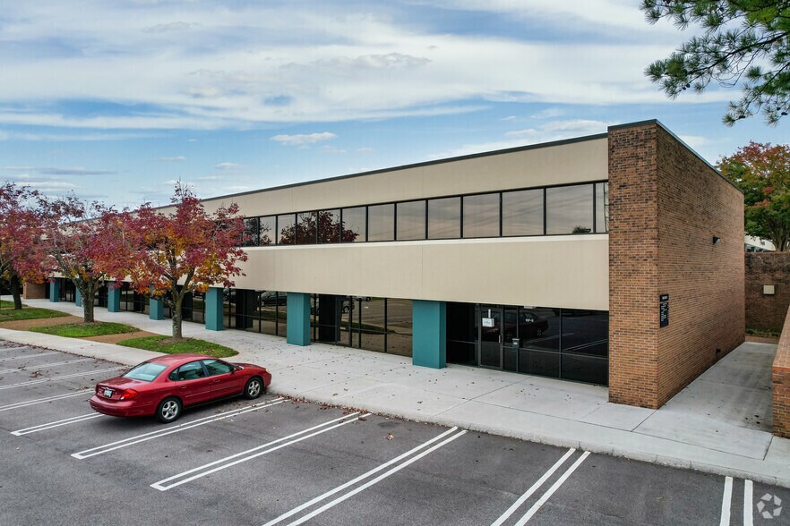 More Photos Of 9050 Executive Park Dr, Knoxville Office For Lease