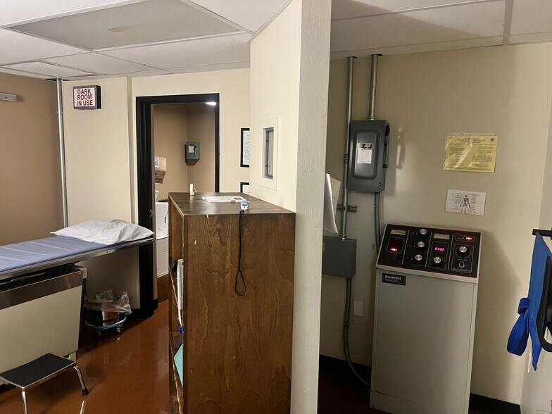 More Photos Of 15236 N 59th Ave, Glendale Medical For Sale