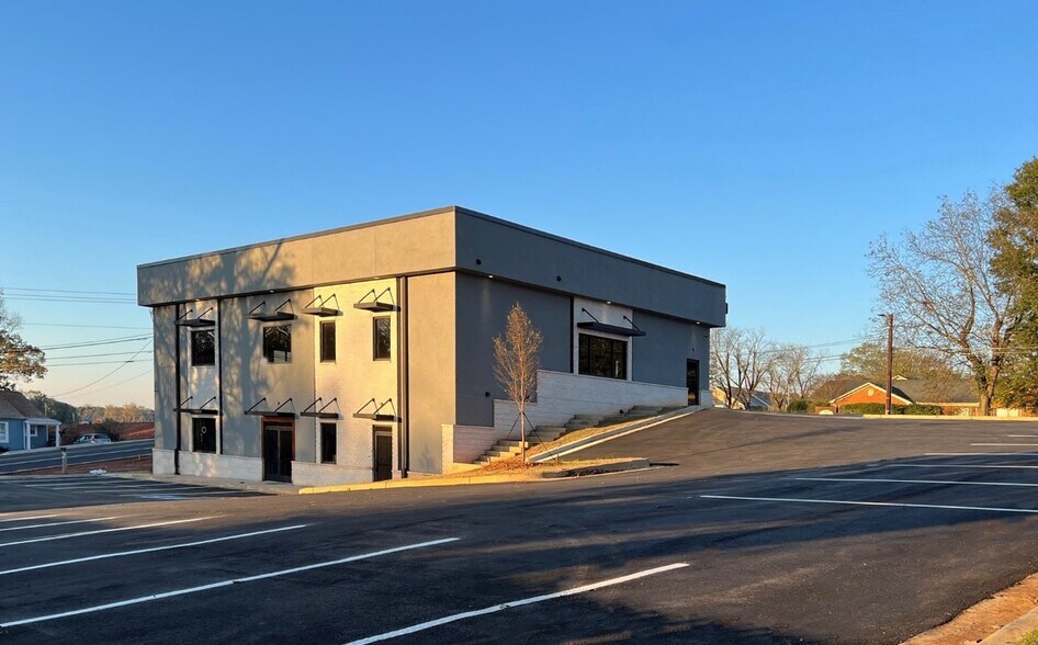 More Photos Of 47 Gramling St, Marietta Office For Lease