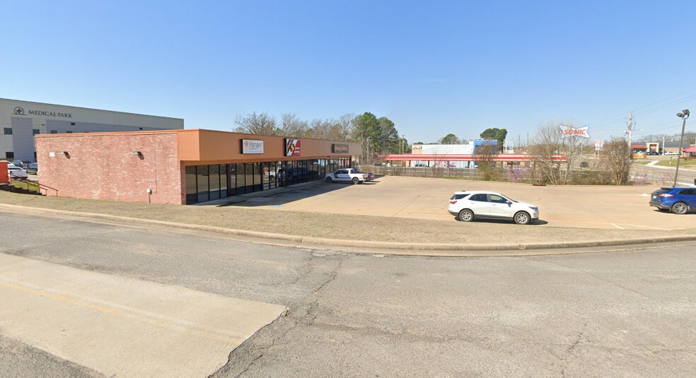 More Photos Of 1294 E Downing St, Tahlequah General Retail For Lease