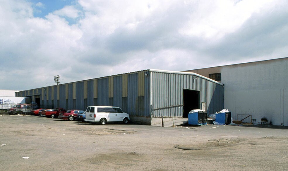 More Photos Of 2485 E Vernon Ave, Vernon Warehouse For Lease