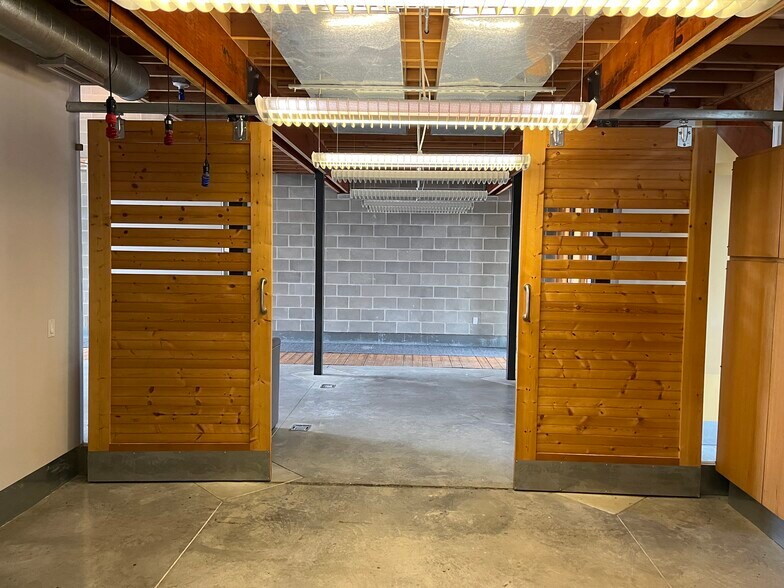 More Photos Of 2712 Stange Rd, Ames Storefront Retail Office For Sale