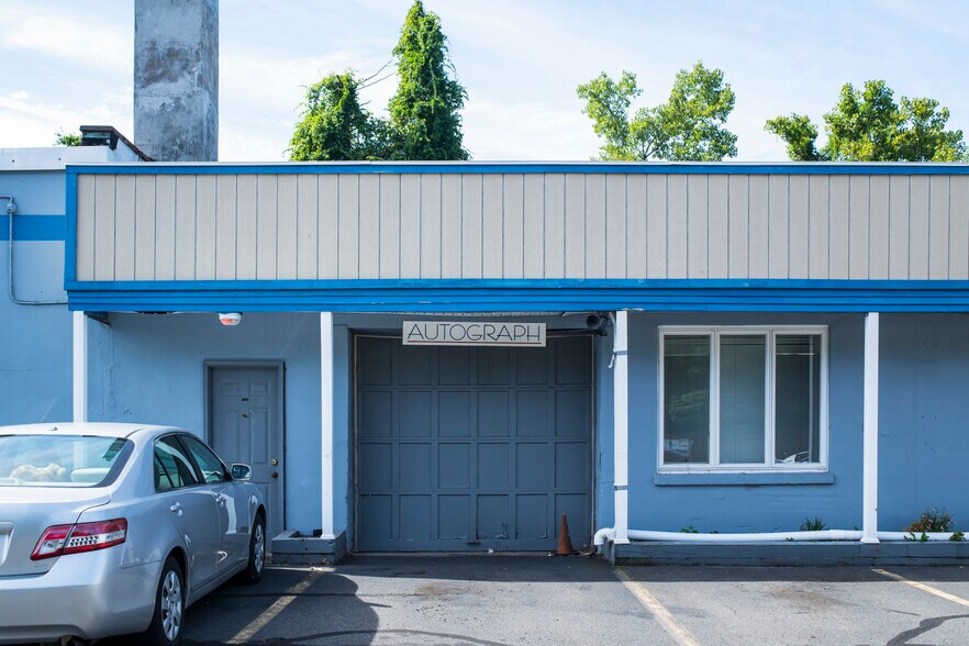 More Photos Of 504 Main St, Farmington Office For Lease