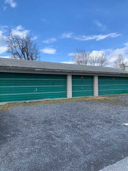 More Photos Of 735 Front St, Catasauqua General Retail For Sale