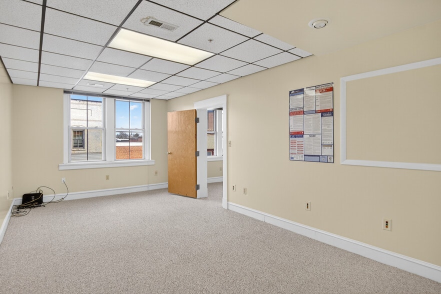 More Photos Of 104-110 S Hill Ave, South Hl, South Hill Office Residential For Sale