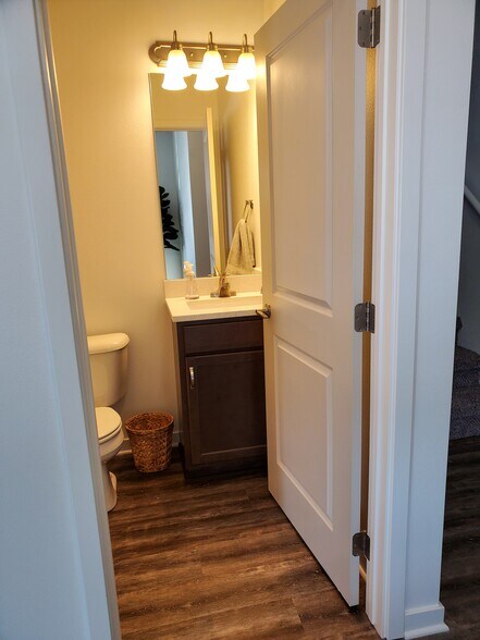 More Photos Of 210 Wilson St, Van Meter Apartments For Sale