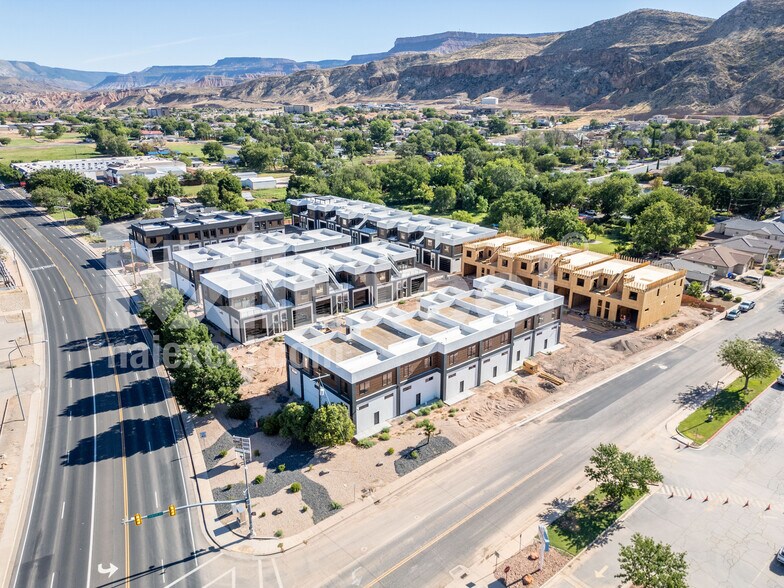More Photos Of 80 W Center St, La Verkin Light Manufacturing For Sale